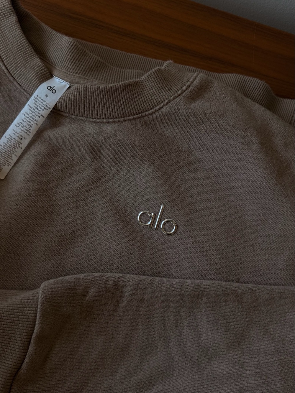 ALO Accolade Crew Neck Pullover - Gravel (Medium)